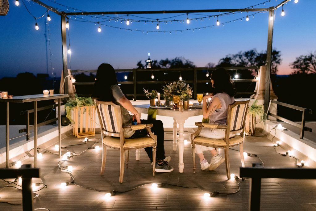 Cena romántica al atardecer en Hotel Boutique Casa del Jardín